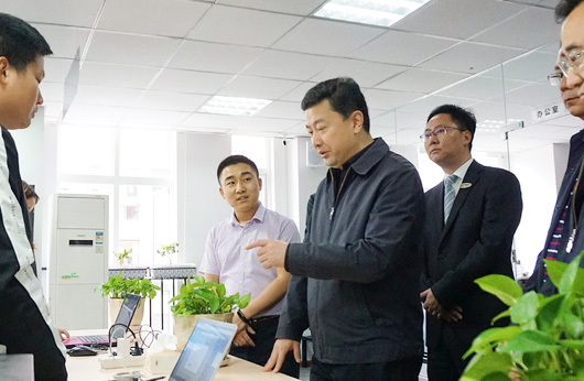 2019年4月12日，巴中市委書記羅增斌帶隊來同遠公司視察。